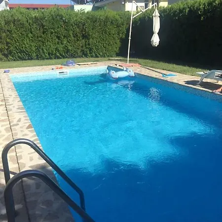 Iva Dimitrov Apartment *